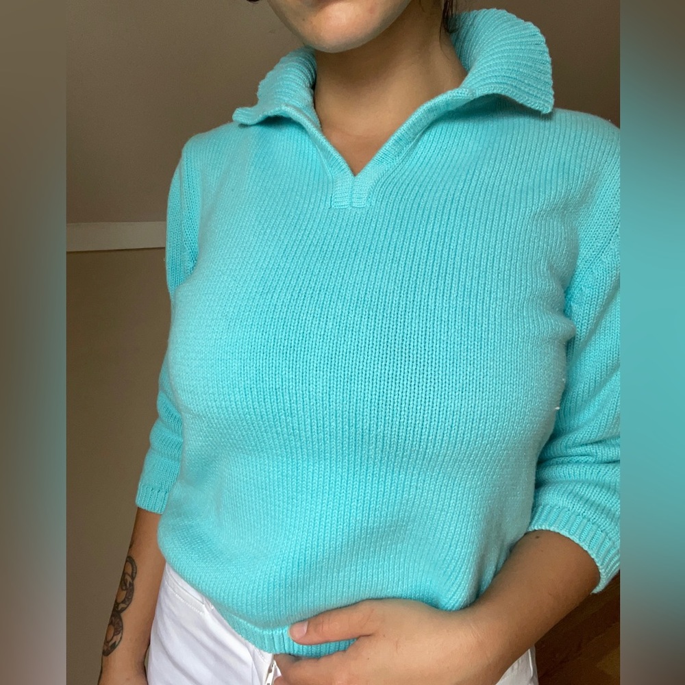 ✨teal blue semi cropped collared sweater✨